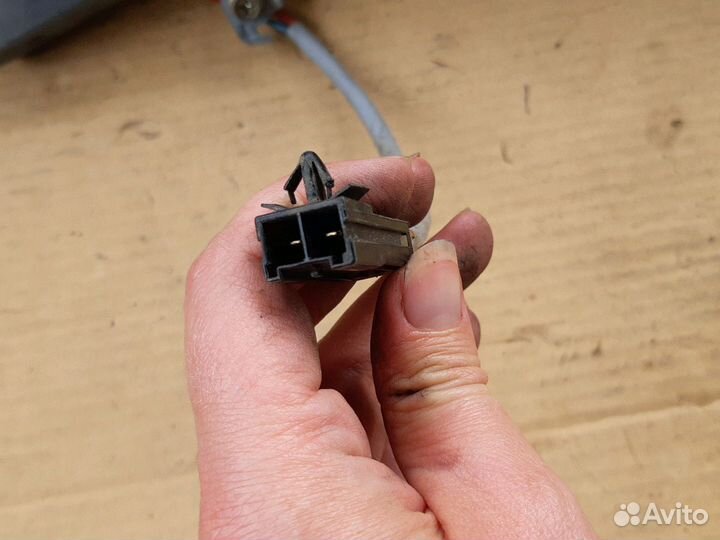 Стеклоподъёмник передний правы Ниссан Примьера П11