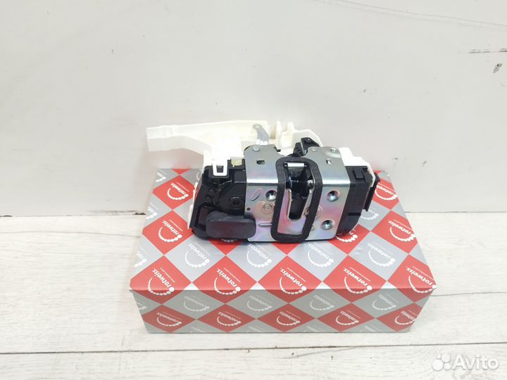 Замок задней/сдвижной двери MB Sprinter w906