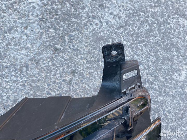 Фара противотуманная правая skoda rapid