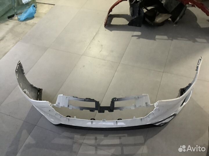 Передний бампер на Hyundai Sonata 8