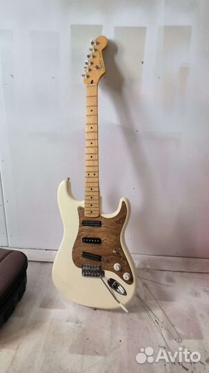 Пикгард stratocaster деревянный