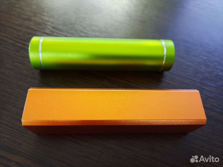 Внешний аккумулятор 2000 mAh / 2600 mAh