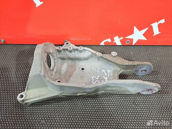 Кронштейн кабины передний левый Scania 5-series