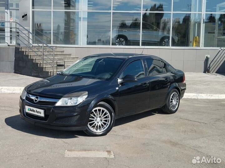 Opel Astra 1.8 МТ, 2011, 196 005 км