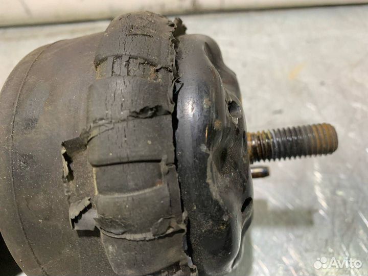 Подушка крепления двигателя Chevrolet TrailBlazer