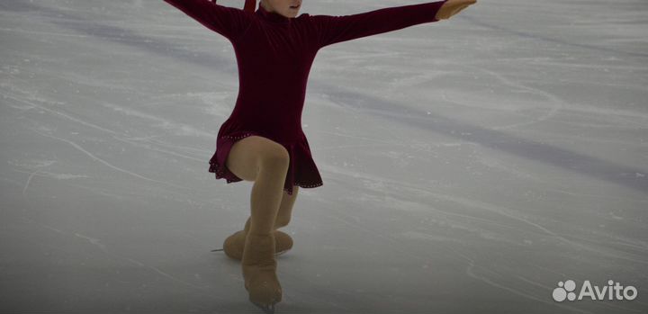 Платье для фигурного катания 134 бархатное бордово