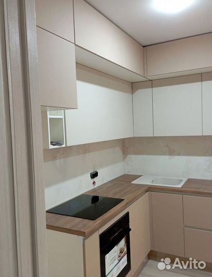 Кухонный гарнитур угловой