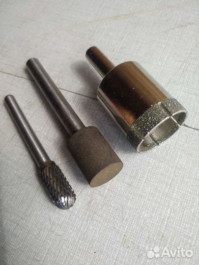 Алмазная коронка и твёрдосплавный бор