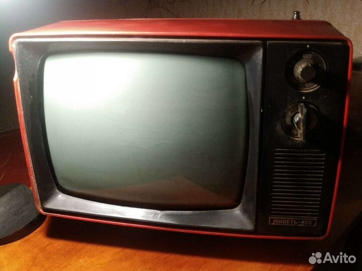 Телевизор Юность 402