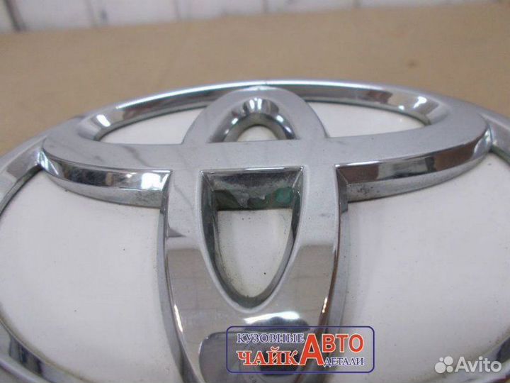 Накладка крышки багажника Toyota Camry V40