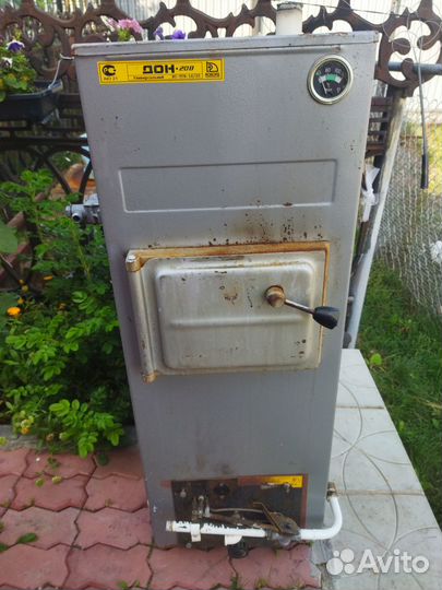 Газовый котел двухконтурный напольный