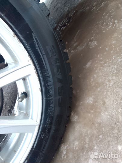 Продам зимние колеса в сборе