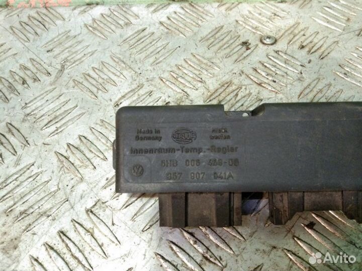 Блок управления климат-контролем Volkswagen Passat