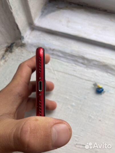 iPhone 7 red product 128