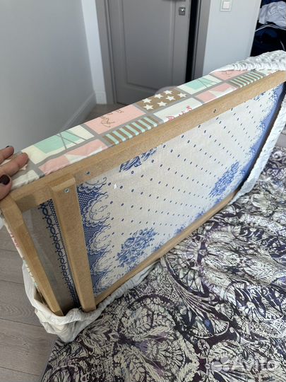 Пеленальная доска на кроватку