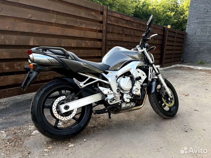 Yamaha FZ6