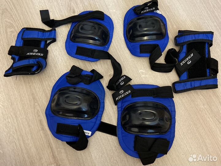 Роликовые коньки