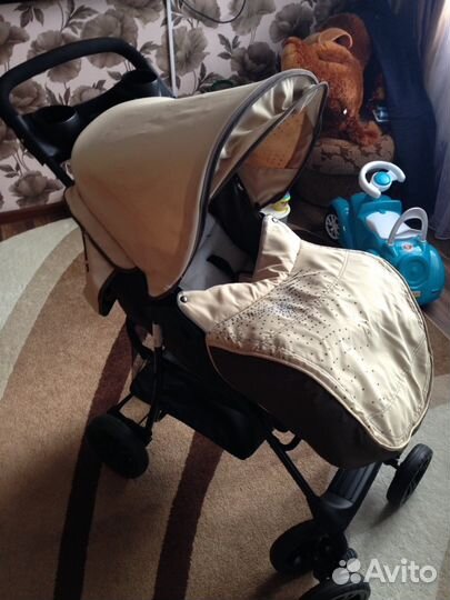 Коляска всесезонная