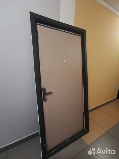 Дверь входная