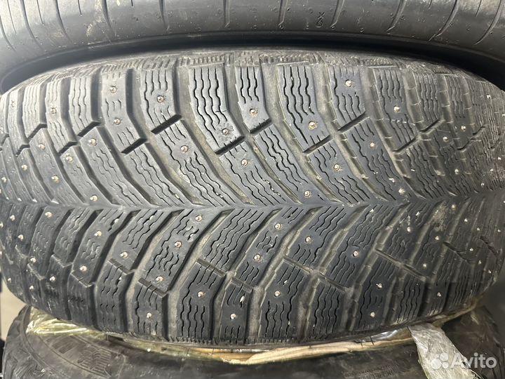Michelin X-Ice North 4 225/45 R19