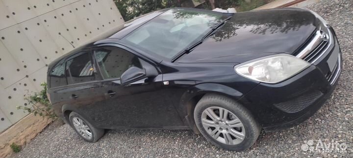 Opel Astra 1.8 AT, 2011, 159 182 км
