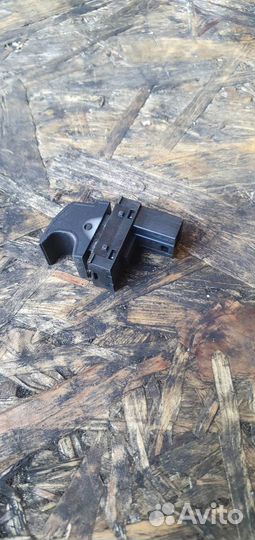 Кнопка стеклоподъемника Volkswagen Tiguan 2007-20