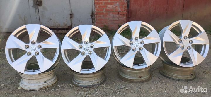 Оригинальные литые диски R17 5*114.3 Toyota, Lexus