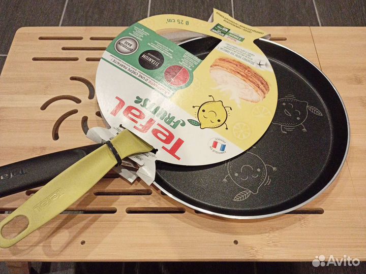 Сковорода блинная Tefal Fruits 25см + лопатка