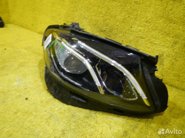 Фара правая Mercedes-Benz E-Class