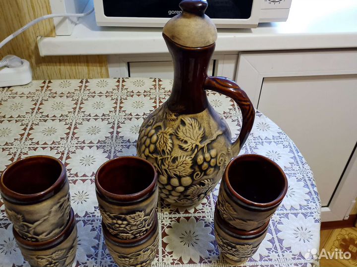 Графин со стаканчиками