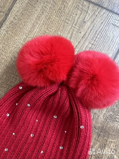 Шапка из мериноса с помпонами