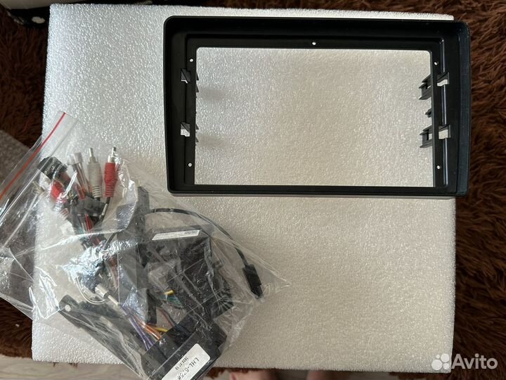 Рамка магнитолы Touareg