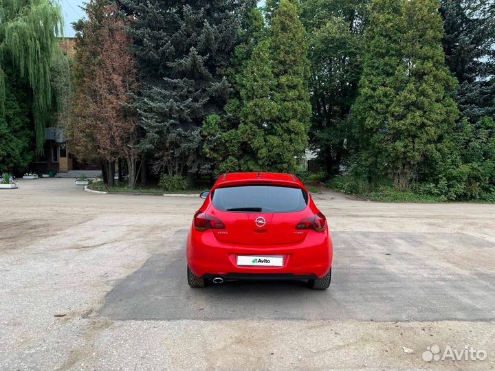 Opel Astra 1.6 AT, 2010, 220 000 км