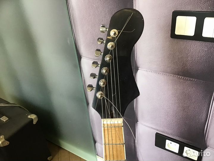 Электрогитара