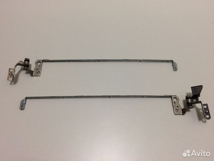 Петли матрицы ноутбука Acer 5560G