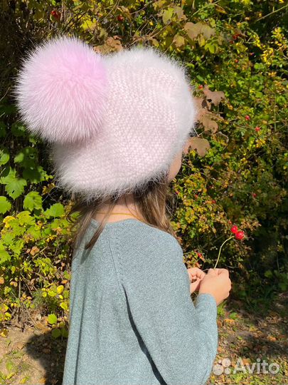 Берет ручной вязки