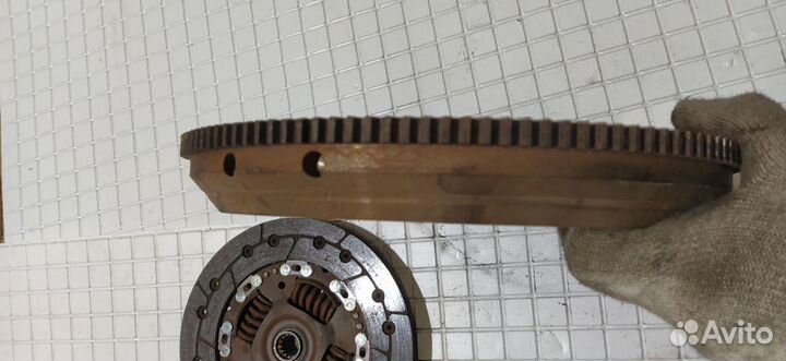 Сцепление в сборе Opel Astra H 1.8