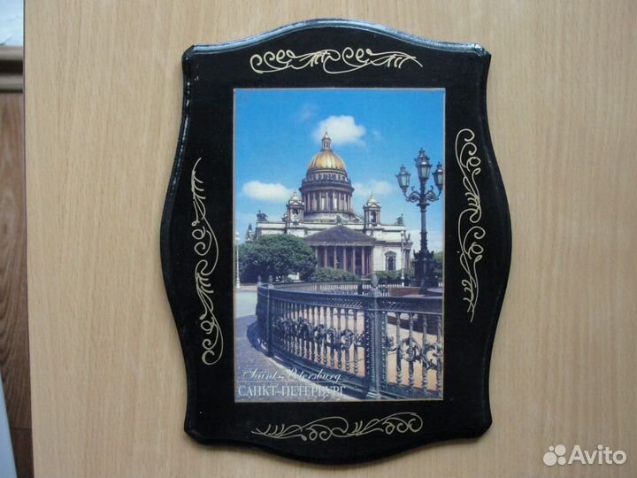 8 маленьких картин