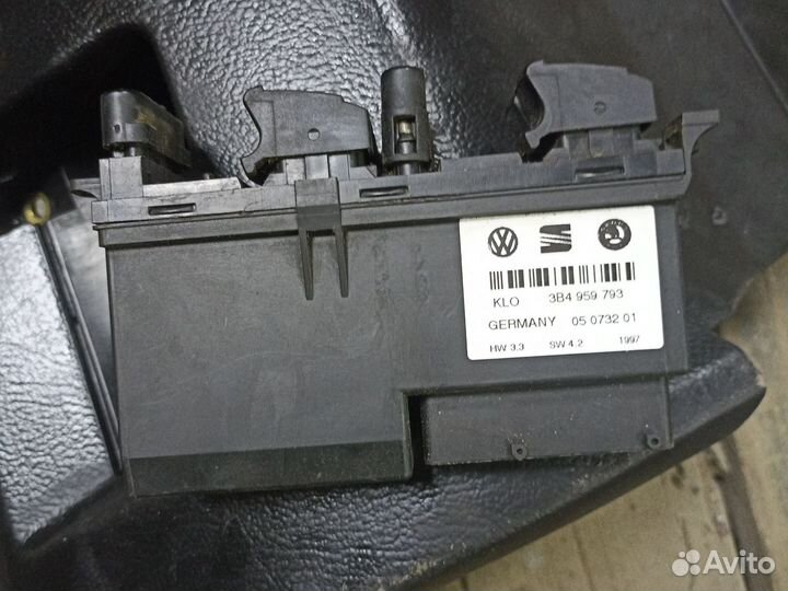 Блок управления стеклоподъёмников Passat b 5