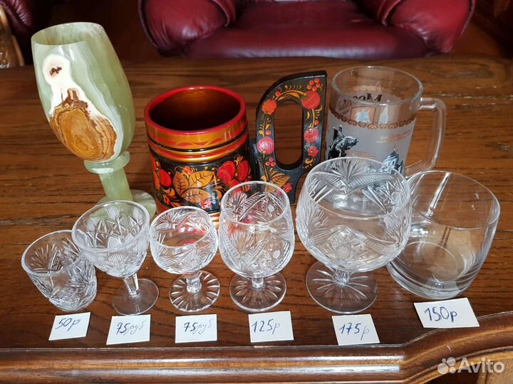 Хрустальные стопки рюмки бокалы.Блюдо для торта