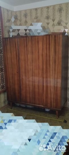 Шкафы и шифоньеры бу