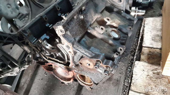 Коленвал и блок audi А 6