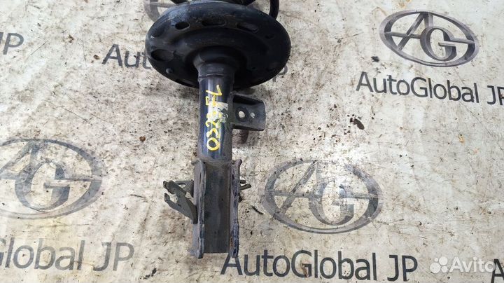 Амортизатор/стойка передняя правая Nissan Teana