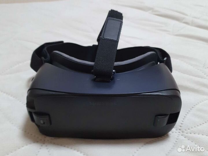 Очки виртуальной реальности Samsung Gear VR