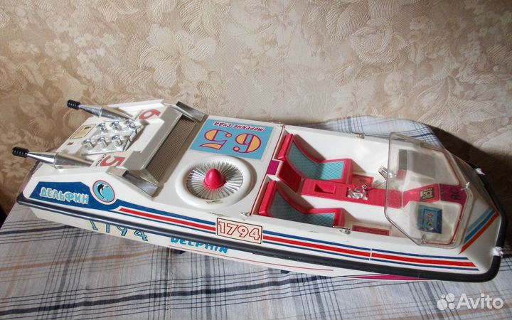 Спортивный катер Дельфин