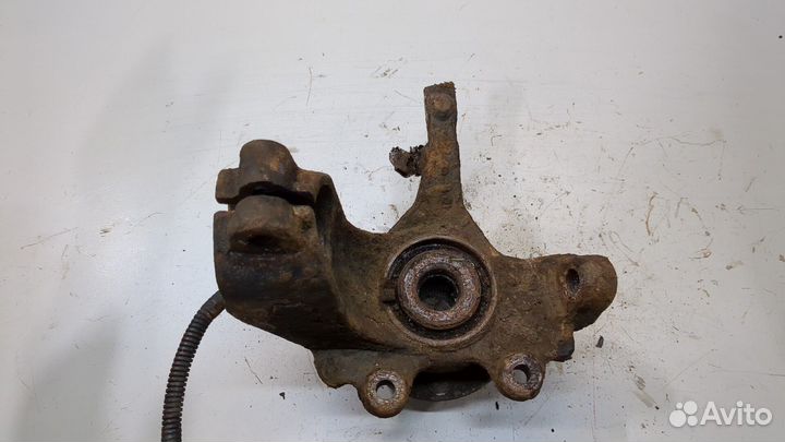 Ступица (кулак, цапфа) правая передняя Volvo S40 2004