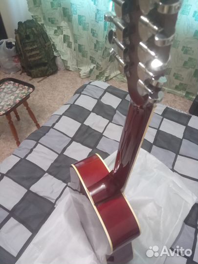 Продам 12-струнную акустическую гитару