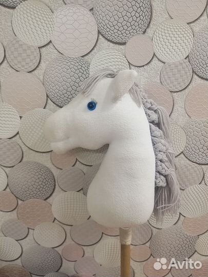 Лошадка на палке хоббихорс