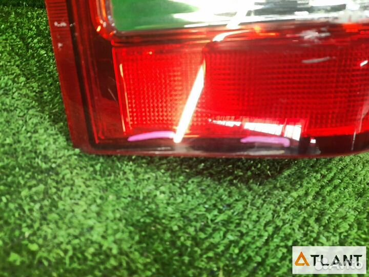 Фонарь задний левый mitsubishi pajero