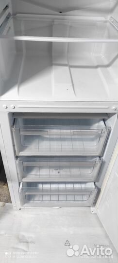 Холодильник аристон